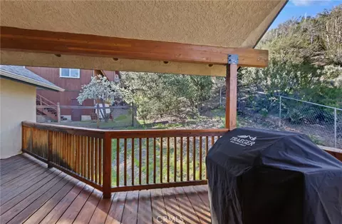 Exterior - 26633 Timberline Dr, Wrightwood, CA 92397 photo 7 of 10