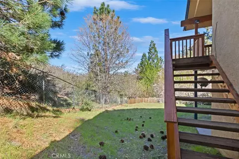 Exterior - 26633 Timberline Dr, Wrightwood, CA 92397 photo 9 of 10