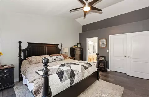 Bedroom - 26633 Timberline Dr, Wrightwood, CA 92397 photo 1 of 4