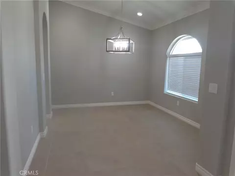 Living - 18255 Winnetka, Apple Valley, CA 92307 photo 4 of 7