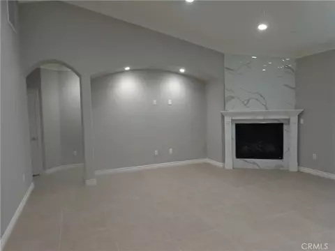 Living - 18255 Winnetka, Apple Valley, CA 92307 photo 2 of 7