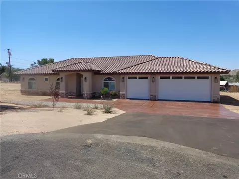 18255 Winnetka, Apple Valley, CA 92307