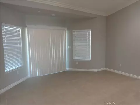 Living - 18255 Winnetka, Apple Valley, CA 92307 photo 5 of 7