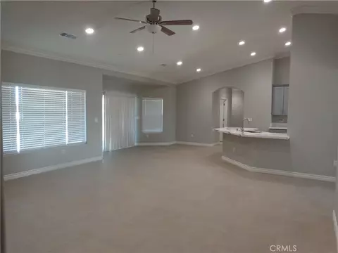 Living - 18255 Winnetka, Apple Valley, CA 92307 photo 3 of 7