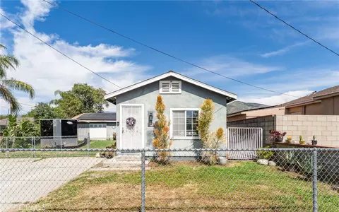 26606 14th St, Highland, CA 92346