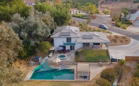 44702 Adobe Dr, Hemet, CA 92544