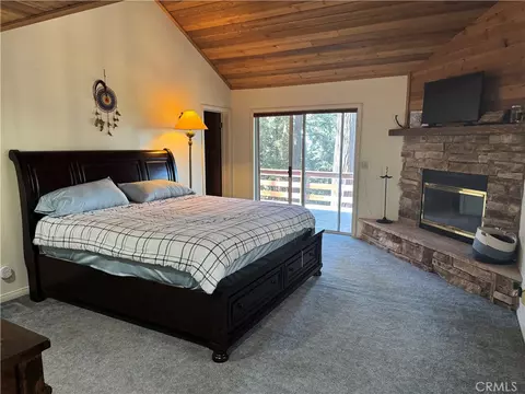 Bedroom - 21564 Jobs Peak, Cedarpines Park, CA 92322 photo 2 of 3