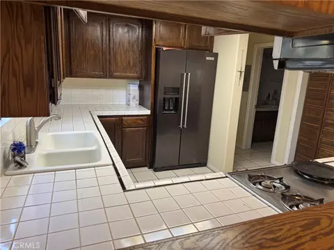 Kitchen - 21564 Jobs Peak, Cedarpines Park, CA 92322 photo 3 of 3