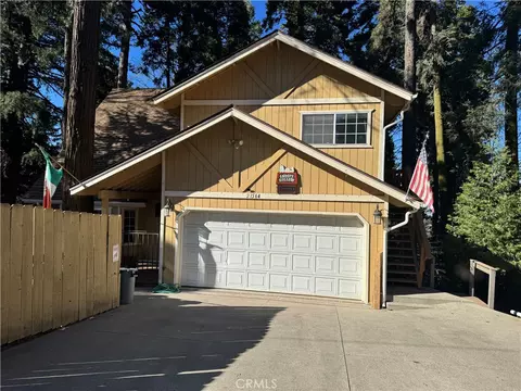 Exterior - 21564 Jobs Peak, Cedarpines Park, CA 92322 photo 2 of 9