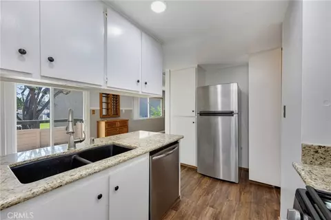 Kitchen - 2255 Cahuilla St #122, Colton, CA 92324 photo 4 of 5