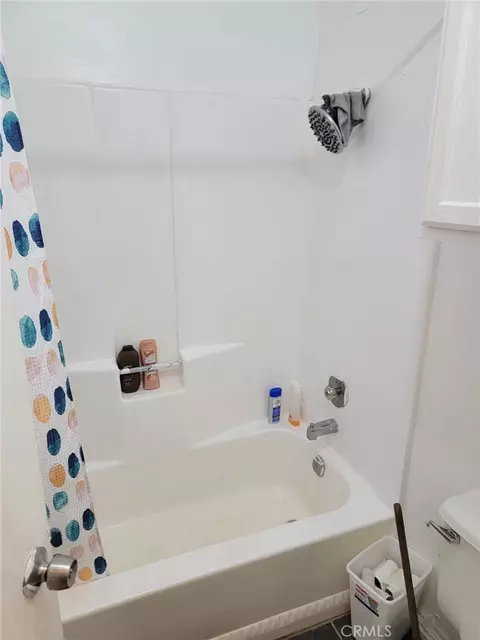 Bath - 17986 Westlawn, Hesperia, CA 92345 photo 2 of 2