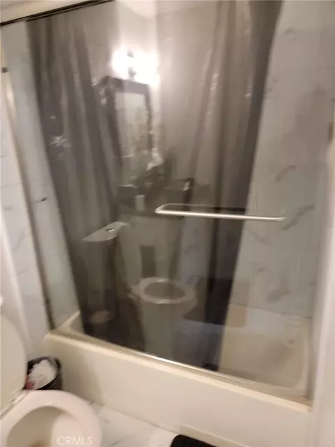Bath - 17986 Westlawn, Hesperia, CA 92345 photo 1 of 2