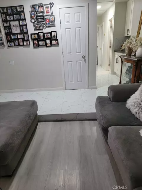 Entry Way - 17986 Westlawn, Hesperia, CA 92345 photo 2 of 2