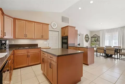 Kitchen - 42550 Lima Hall Rd, Bermuda Dunes, CA 92203 photo 2 of 4
