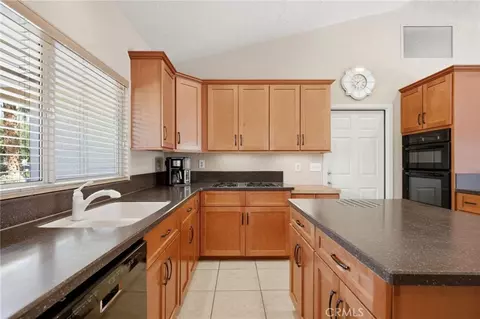 Kitchen - 42550 Lima Hall Rd, Bermuda Dunes, CA 92203 photo 3 of 4