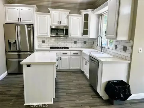 Kitchen - 34605 Cape Cod Ct, Yucaipa, CA 92399 photo 2 of 2