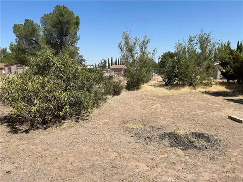 Exterior - 9922 Victor Ave, Hesperia, CA 92345 photo 3 of 7