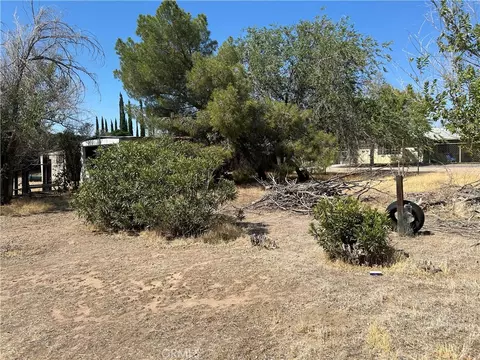 Exterior - 9922 Victor Ave, Hesperia, CA 92345 photo 4 of 7