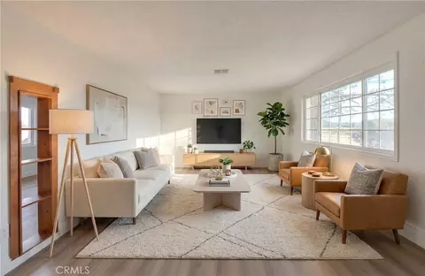22133 Thunderbird, Apple Valley, CA 92307