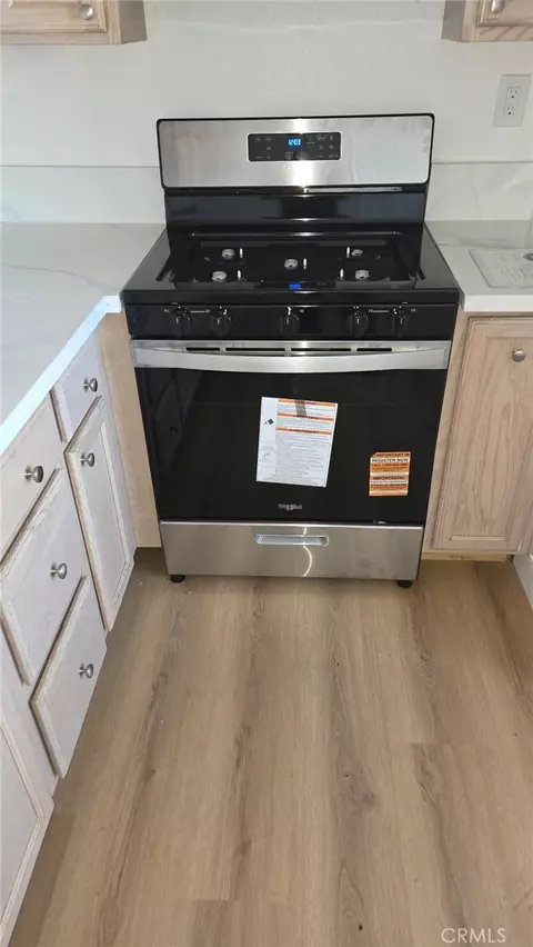 Kitchen - 22133 Thunderbird, Apple Valley, CA 92307 photo 2 of 3