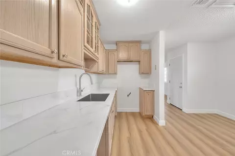 Entry Way - 22133 Thunderbird, Apple Valley, CA 92307 photo 1 of 1