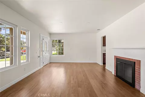 Living - 2514 Prospect Ave, Riverside, CA 92507 photo 3 of 6