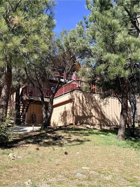 805 Antelope Mountain Dr, Big Bear City, CA 92314