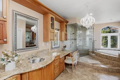 Bath - 4972 Clover, Rancho Cucamonga, CA 91737 photo 3 of 9