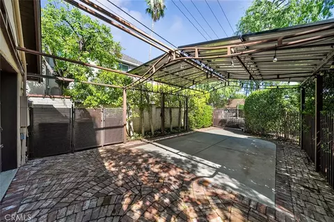 Exterior - 2285 E Orange Grv, Pasadena, CA 91104 photo 12 of 18