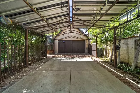 Exterior - 2285 E Orange Grv, Pasadena, CA 91104 photo 13 of 18