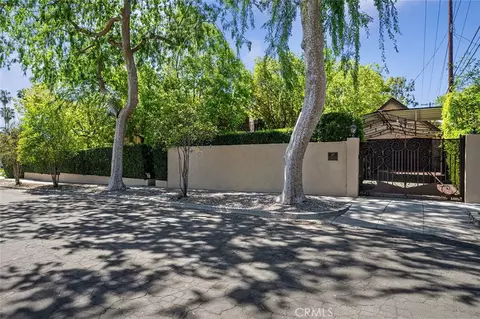 Exterior - 2285 E Orange Grv, Pasadena, CA 91104 photo 16 of 18