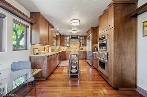 Kitchen - 2285 E Orange Grv, Pasadena, CA 91104 photo 4 of 4