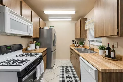 Kitchen - 839 Richland, Upland, CA 91786 photo 1 of 1