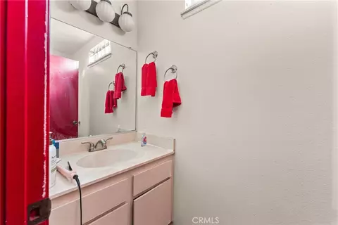 Bath - 839 Richland, Upland, CA 91786 photo 1 of 2