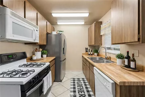 Kitchen - 839 Richland, Upland, CA 91786 photo 1 of 1