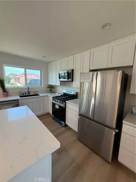 Kitchen - 14102 S Parmelee, Compton, CA 90222 photo 4 of 4