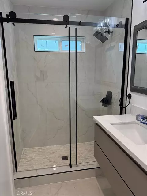 Bath - 14102 S Parmelee, Compton, CA 90222 photo 2 of 3