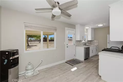 Entry Way - 11363 Maple, Hesperia, CA 92345 photo 1 of 1