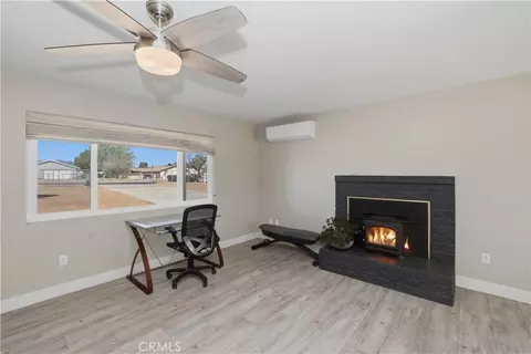 Living - 11363 Maple, Hesperia, CA 92345 photo 4 of 4