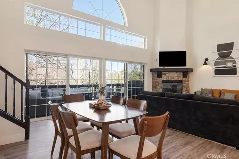 Dining - 1498 Deer Way, Lake Arrowhead, CA 92352 photo 2 of 2