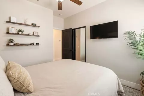Bedroom - 1498 Deer Way, Lake Arrowhead, CA 92352 photo 2 of 6