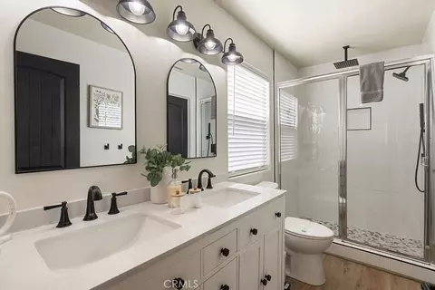 Bath - 1498 Deer Way, Lake Arrowhead, CA 92352 photo 4 of 4