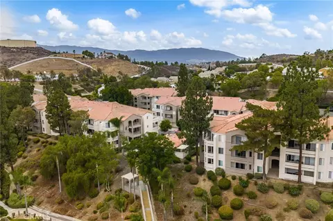 1020 La Terraza Cir #102, Corona, CA 92879