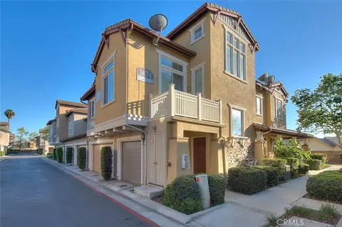 3874 Polk St #F, Riverside, CA 92505