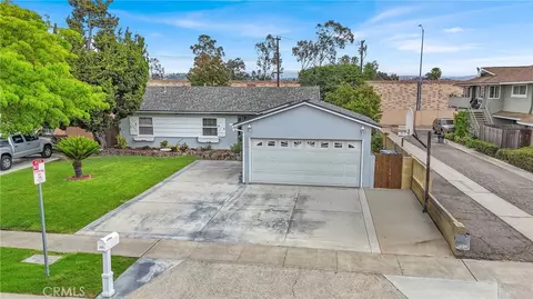 2501 Deodar St, Santa Ana, CA 92705