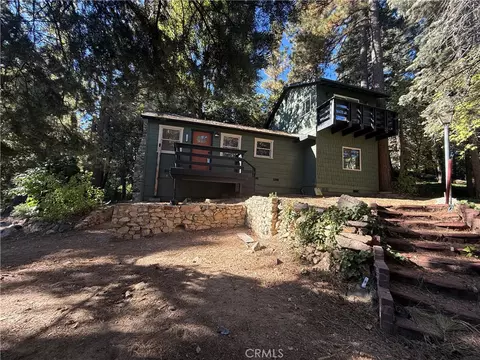 28487 Altamont Ct, Lake Arrowhead, CA 92352