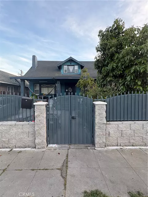 1046 W 49th, Los Angeles, CA 90037