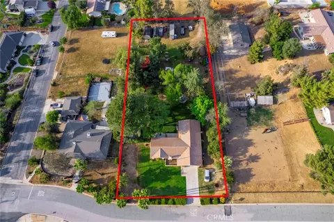 View/Area - 35930 Bella Vis, Yucaipa, CA 92399 photo 3 of 5