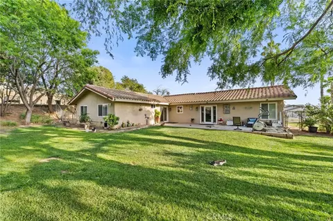 Exterior - 35930 Bella Vis, Yucaipa, CA 92399 photo 4 of 7