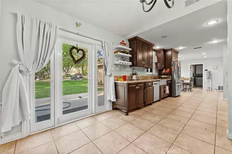 Entry Way - 35930 Bella Vis, Yucaipa, CA 92399 photo 4 of 5